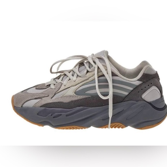 Yeezy Grey Suede Boost 700 V2 Tephra Sneakers - Picture 2 of 7